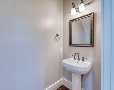 426 W 25th Street - Photo Thumbnail 19