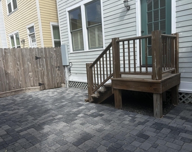 426 W 25th Street - Photo Thumbnail 30