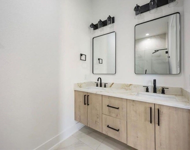 7920 Boy Street - Photo Thumbnail 7