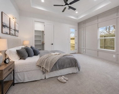 7920 Boy Street - Photo Thumbnail 5