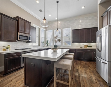8805 Kolbe Bend Lane - Photo Thumbnail 12