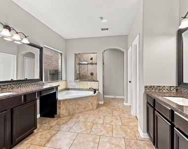 13102 Spear Trail Court - Photo Thumbnail 17