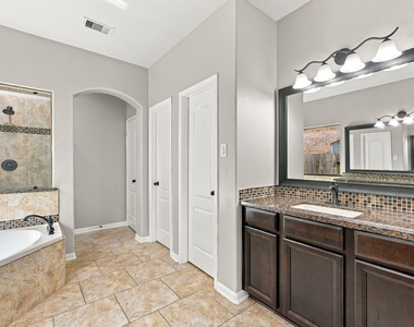 13102 Spear Trail Court - Photo Thumbnail 18