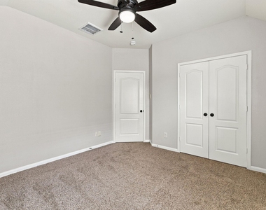 13102 Spear Trail Court - Photo Thumbnail 35