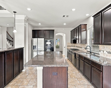 13102 Spear Trail Court - Photo Thumbnail 8