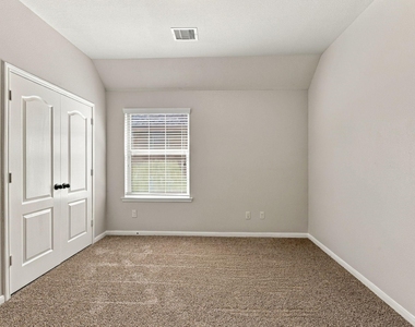13102 Spear Trail Court - Photo Thumbnail 30