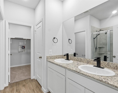 29 Valiant Ridge Trail - Photo Thumbnail 9