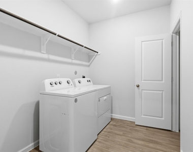 29 Valiant Ridge Trail - Photo Thumbnail 21