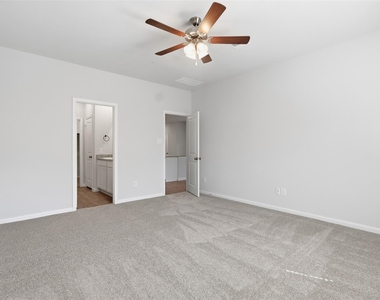 29 Valiant Ridge Trail - Photo Thumbnail 7