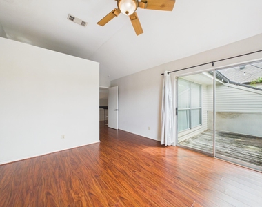 15938 Seahorse Drive - Photo Thumbnail 24