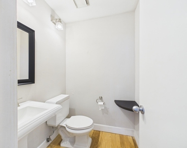 15938 Seahorse Drive - Photo Thumbnail 13