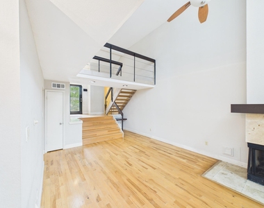 15938 Seahorse Drive - Photo Thumbnail 2