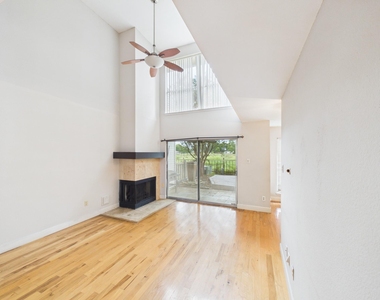 15938 Seahorse Drive - Photo Thumbnail 4