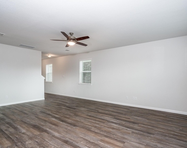 2910 Orchid Ranch Drive - Photo Thumbnail 3