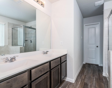 2910 Orchid Ranch Drive - Photo Thumbnail 14