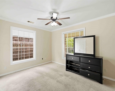 6518 Clawson Street - Photo Thumbnail 8