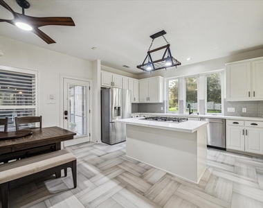 4107 Wentworth Drive - Photo Thumbnail 8