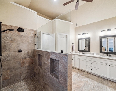 4107 Wentworth Drive - Photo Thumbnail 13