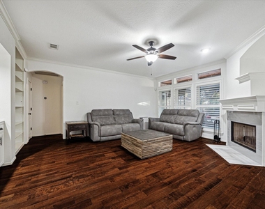 4107 Wentworth Drive - Photo Thumbnail 5