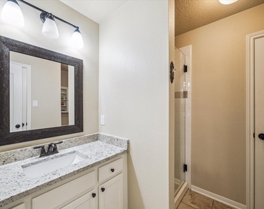 4107 Wentworth Drive - Photo Thumbnail 14