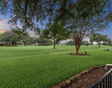 4107 Wentworth Drive - Photo Thumbnail 27