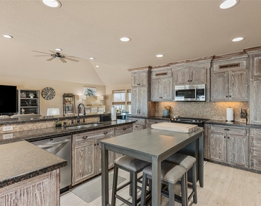 804 Sombrero Drive - Photo Thumbnail 5