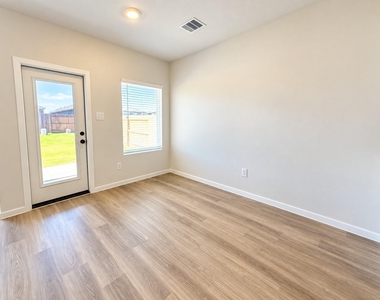 22015 Messina Springs Drive - Photo Thumbnail 7
