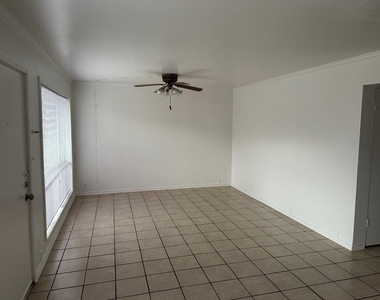 820 W Alabama Street - Photo Thumbnail 1