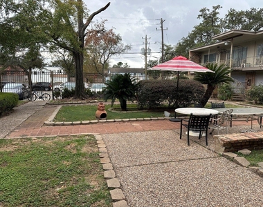 820 W Alabama Street - Photo Thumbnail 12