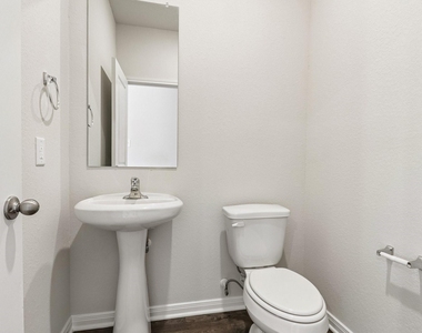 5910 Peony Place - Photo Thumbnail 11