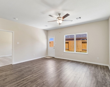 5910 Peony Place - Photo Thumbnail 10