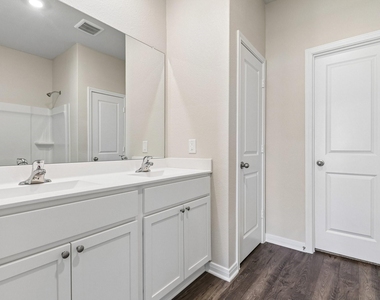 5910 Peony Place - Photo Thumbnail 14