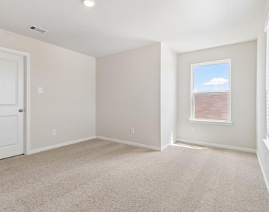 5910 Peony Place - Photo Thumbnail 21