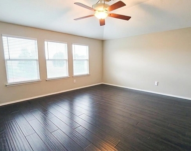8711 Sandusky Court - Photo Thumbnail 33