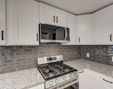 315 Cypress Street - Photo Thumbnail 7