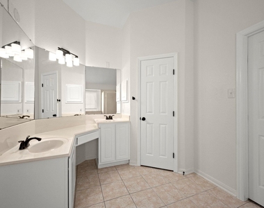 34 S Rambling Ridge Place - Photo Thumbnail 15