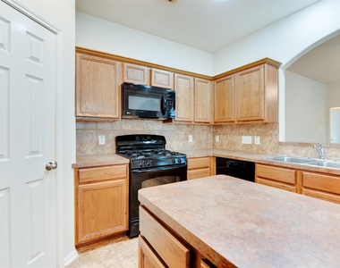 16014 Hidden Crest Drive - Photo Thumbnail 10