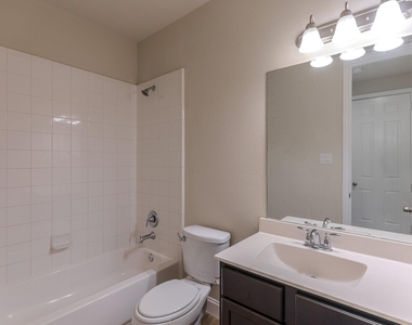 8118 Little Scarlet Street - Photo Thumbnail 22