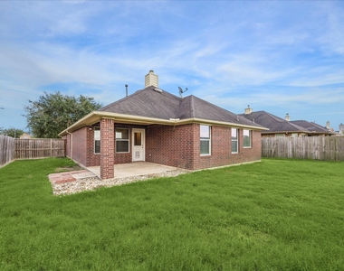 2404 Avalon Trace Lane - Photo Thumbnail 12