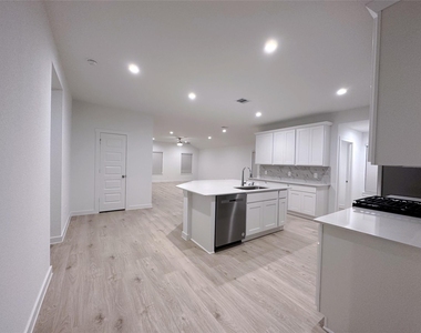 30307 Reagans Ranch Drive - Photo Thumbnail 5