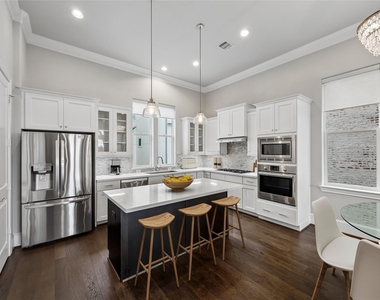9664 Knight Road - Photo Thumbnail 5