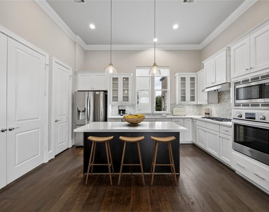 9664 Knight Road - Photo Thumbnail 6