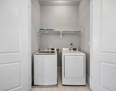 9664 Knight Road - Photo Thumbnail 14
