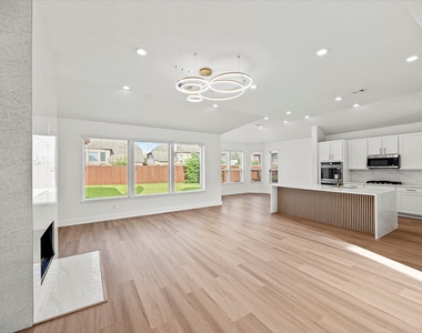 1115 Penny Ranch Lane - Photo Thumbnail 12