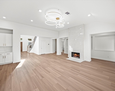 1115 Penny Ranch Lane - Photo Thumbnail 14