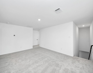 1631 Windrose Bend - Photo Thumbnail 15