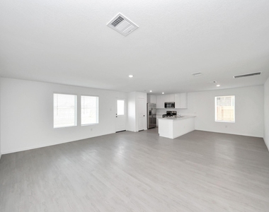 1631 Windrose Bend - Photo Thumbnail 7
