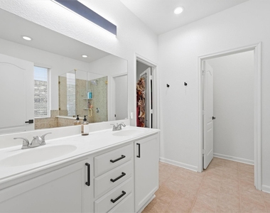 4527 Ashberry Pine Lane - Photo Thumbnail 11