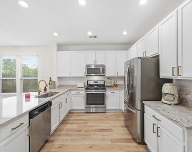 4527 Ashberry Pine Lane - Photo Thumbnail 4