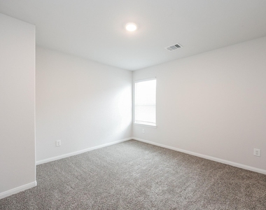 911 Imperial Heights Drive - Photo Thumbnail 29